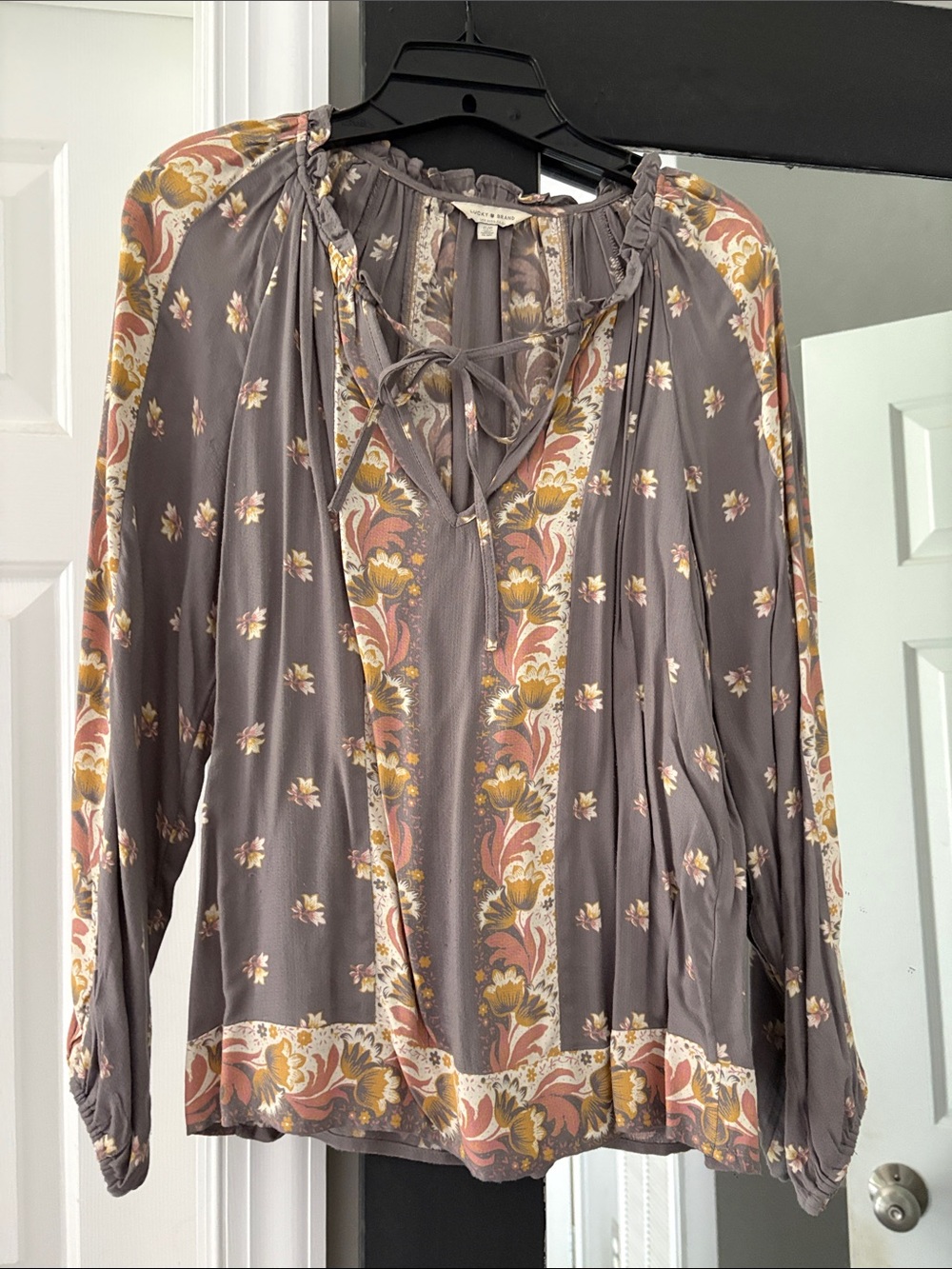Lucky Brand Gray Floral Boho Peasant Blouse with Pink & Gold Accents